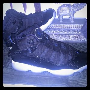 SOLD!! Nike Jordan 6 Rings "Space Jam"